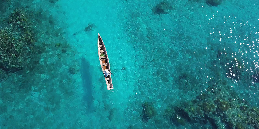 沖縄県伊平屋島のハーリー船